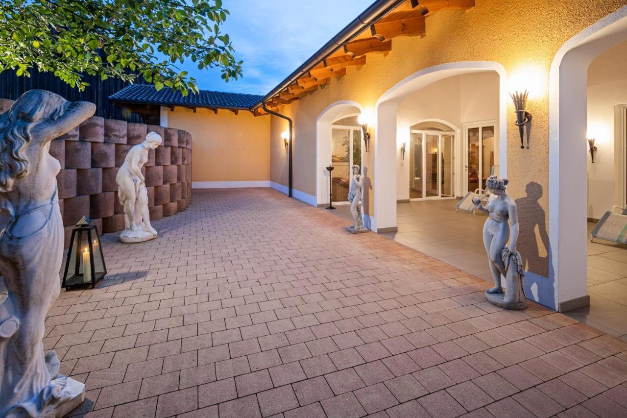 Hotel Preishof Kirchham Εξωτερικό φωτογραφία