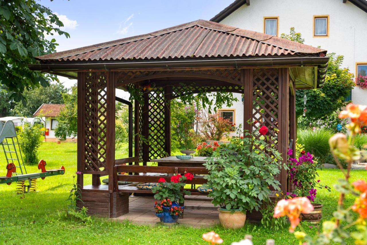 Hotel Preishof Kirchham Εξωτερικό φωτογραφία